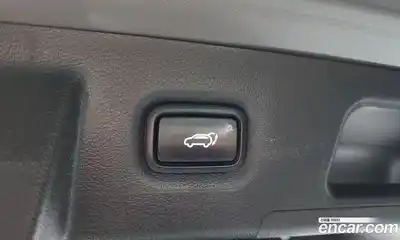 Hyundai Santa Fe 2023 2.5 Автомат в Москве № 126095, миниатюра 3