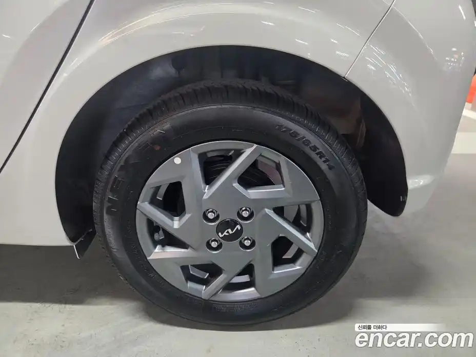 Kia Morning 2024 1.0 Автомат в Москве № 130105, фото 5