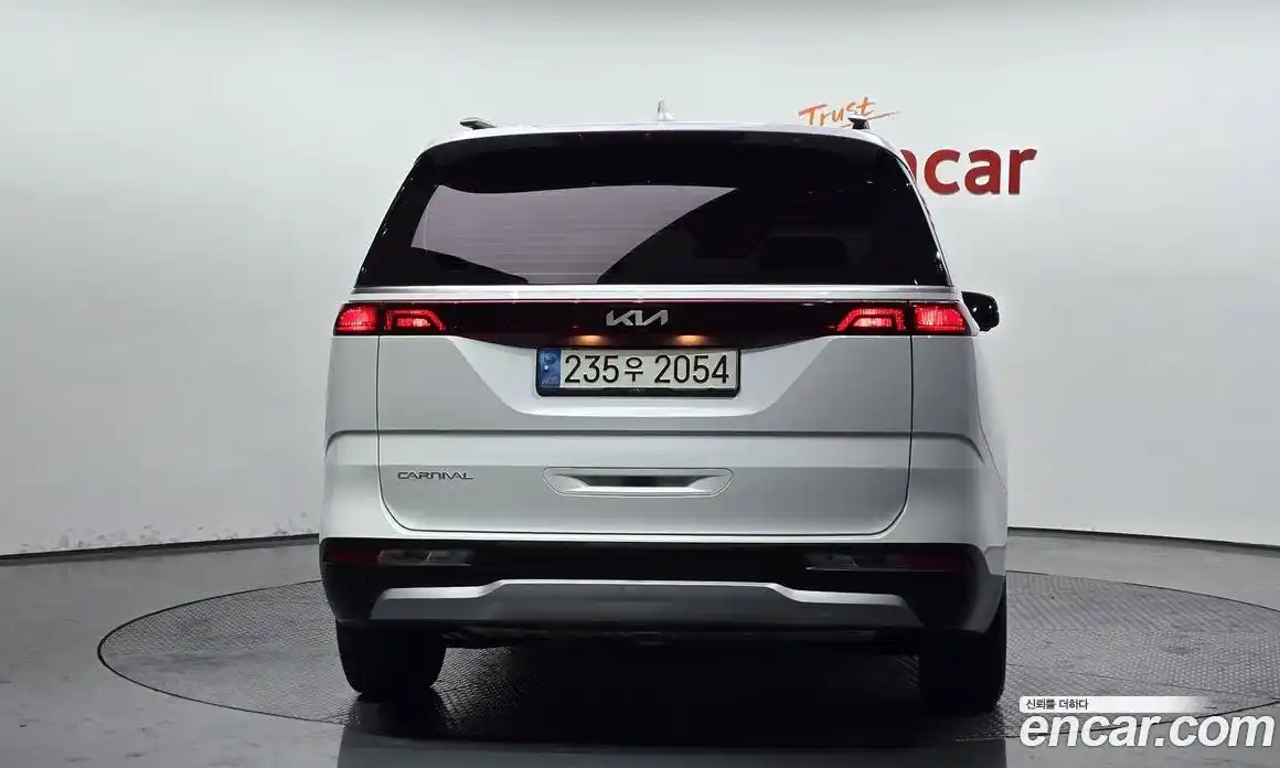 Kia Canival 2023 3.5 Автомат в Москве № 132893, фото 19