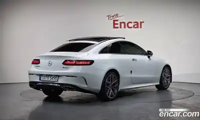 Mercedes-Benz E-Class 2023 2.0 Автомат в Москве № 138555, миниатюра 2