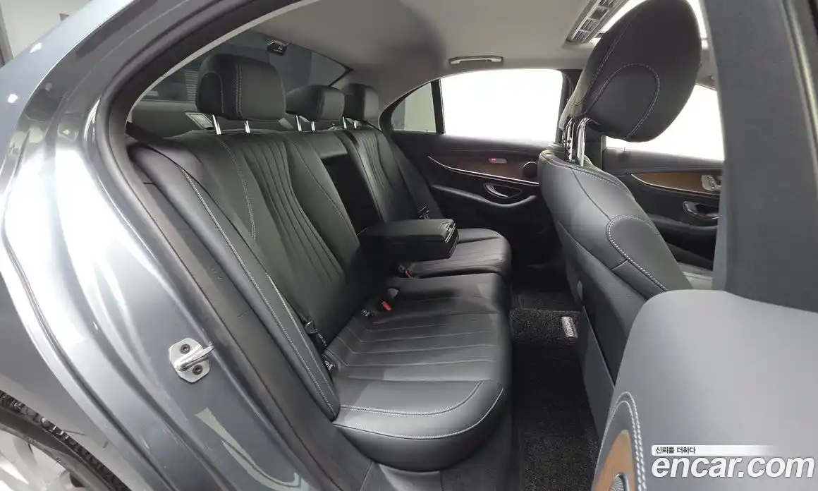 Mercedes-Benz E-Class 2019 1.9 Автомат в Москве № 143333, фото 11