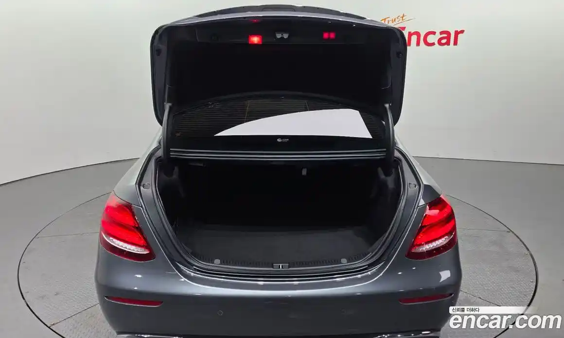 Mercedes-Benz E-Class 2019 1.9 Автомат в Москве № 143333, фото 19