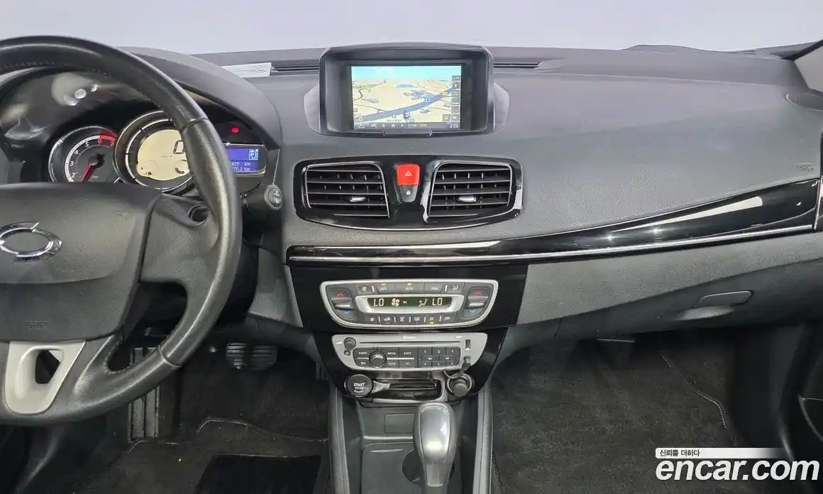 Renault SM3 2016 1.6 Автомат в Москве № 147657, фото 17