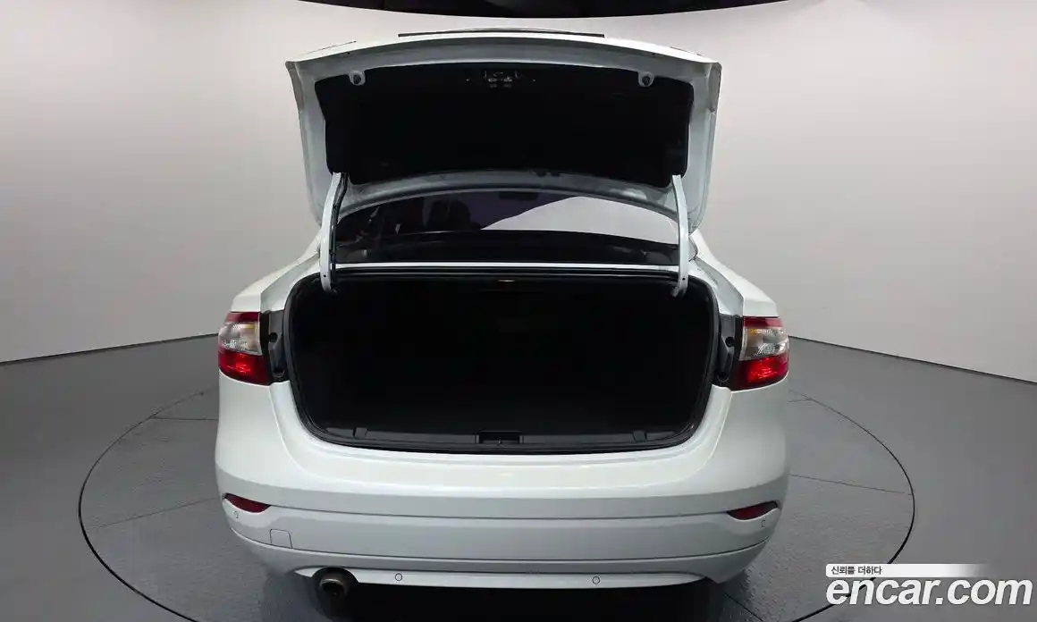 Renault SM3 2016 1.6 Автомат в Москве № 147657, фото 8