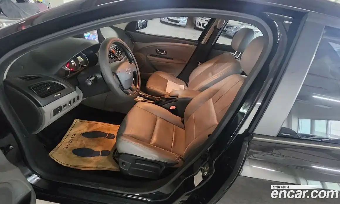 Renault SM3 2010 1.6 Автомат в Москве № 152854, фото 7