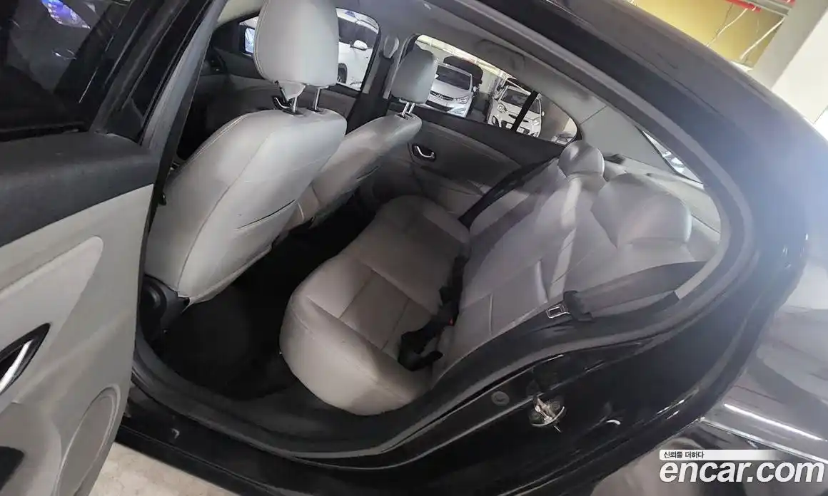 Renault SM3 2010 1.6 Автомат в Москве № 152854, фото 10