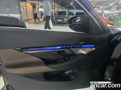 BMW 5-Series 2025 2.0 Автомат в Москве № 153131, миниатюра 10