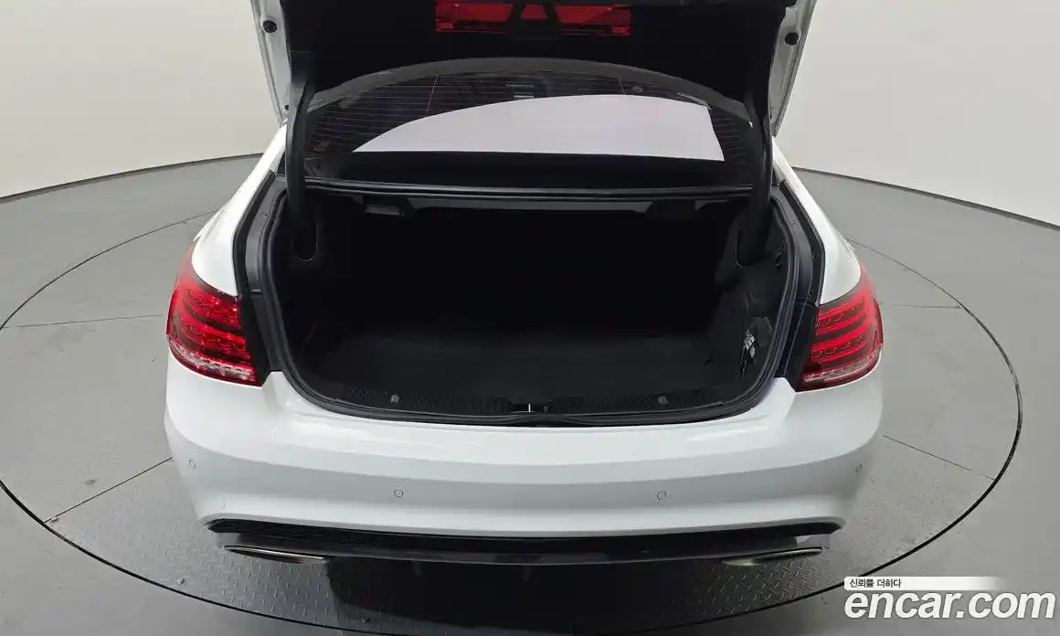 Mercedes-Benz E-Class 2014 2.0 Автомат в Москве № 160353, фото 17