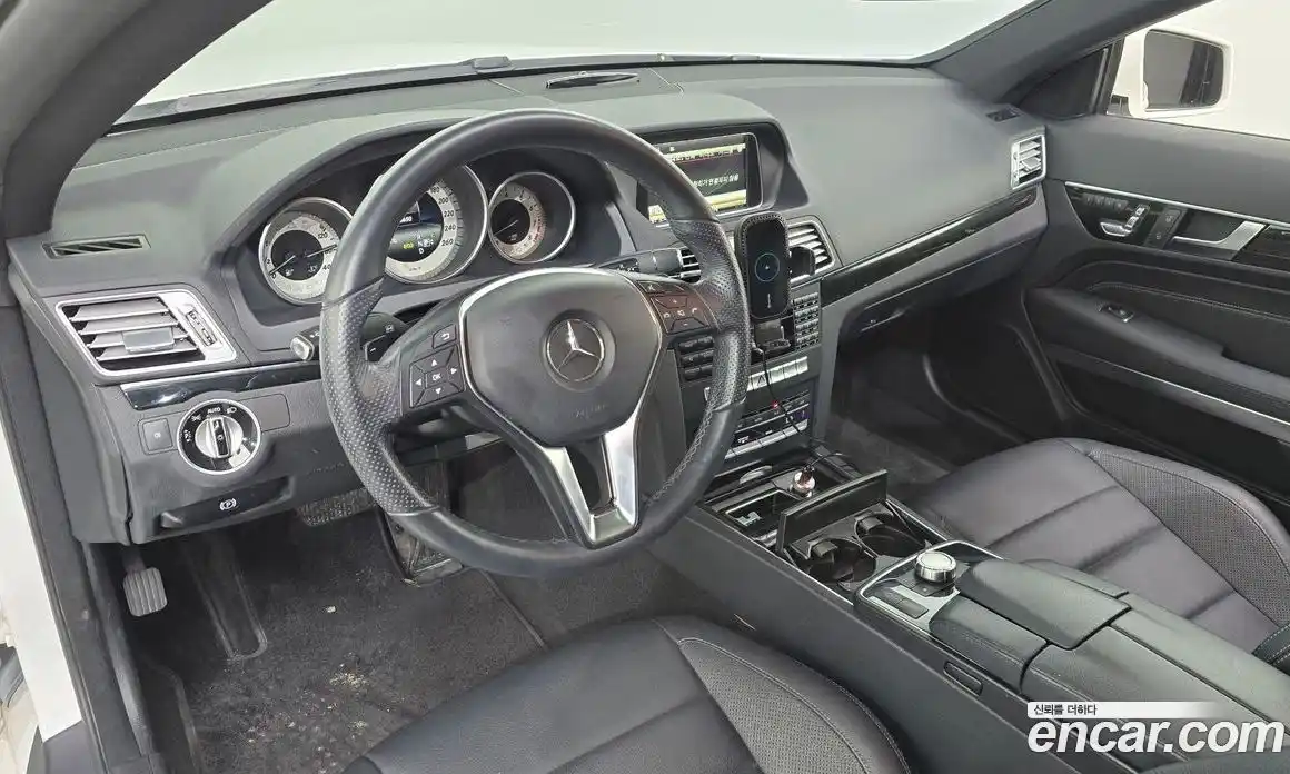 Mercedes-Benz E-Class 2014 2.0 Автомат в Москве № 160353, фото 18