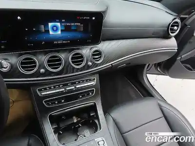 Mercedes-Benz E-Class 2022 1.9 Автомат в Москве № 161883, миниатюра 11