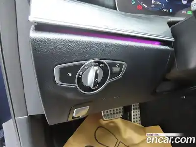 Mercedes-Benz E-Class 2022 1.9 Автомат в Москве № 161883, миниатюра 12