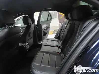 Mercedes-Benz E-Class 2022 1.9 Автомат в Москве № 161883, миниатюра 10