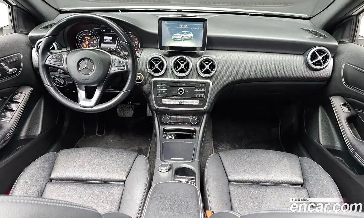 Mercedes-Benz A-Class 2016 1.6 Автомат в Москве № 161890, фото 11