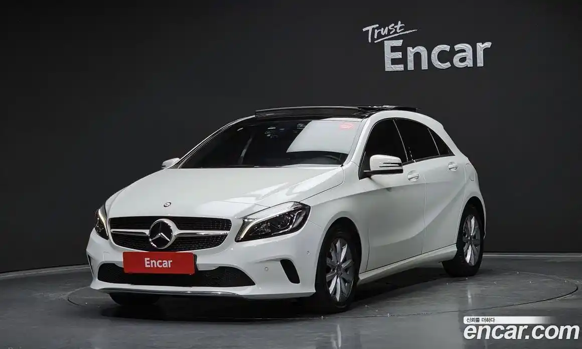 Mercedes-Benz A-Class 2016 1.6 Автомат в Москве № 161890, фото 8