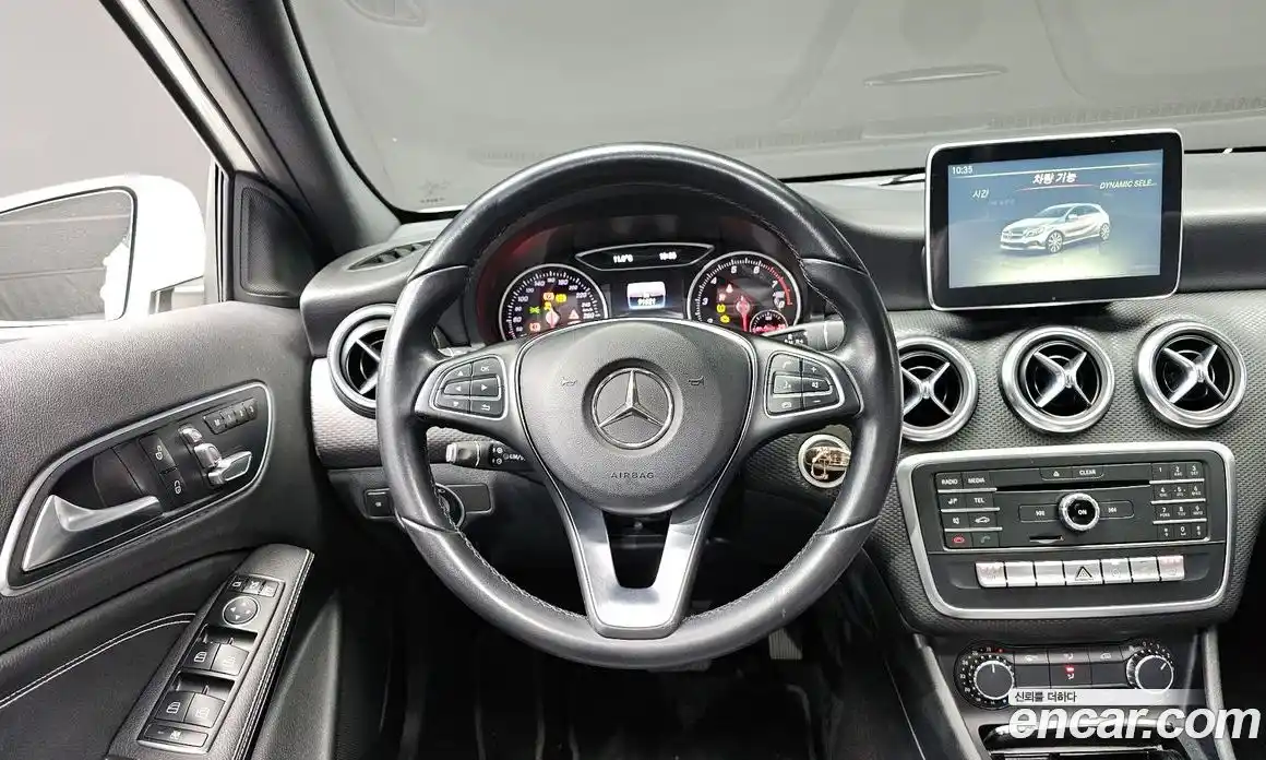 Mercedes-Benz A-Class 2016 1.6 Автомат в Москве № 161890, фото 9