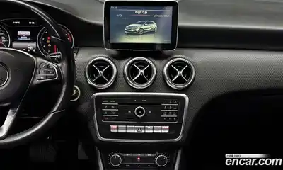 Mercedes-Benz A-Class 2016 1.6 Автомат в Москве № 161890, миниатюра 10