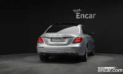 Mercedes-Benz E-Class 2017 3.0 Автомат в Москве № 162068, миниатюра 4