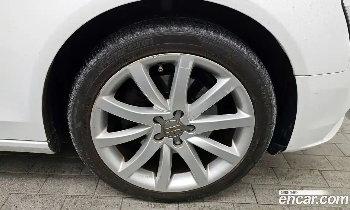 Audi A4 2013 2.0 Автомат в Москве № 163738, фото 14