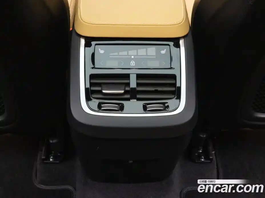 Volvo XC90 2025 2.0 Автомат в Москве № 164723, фото 16