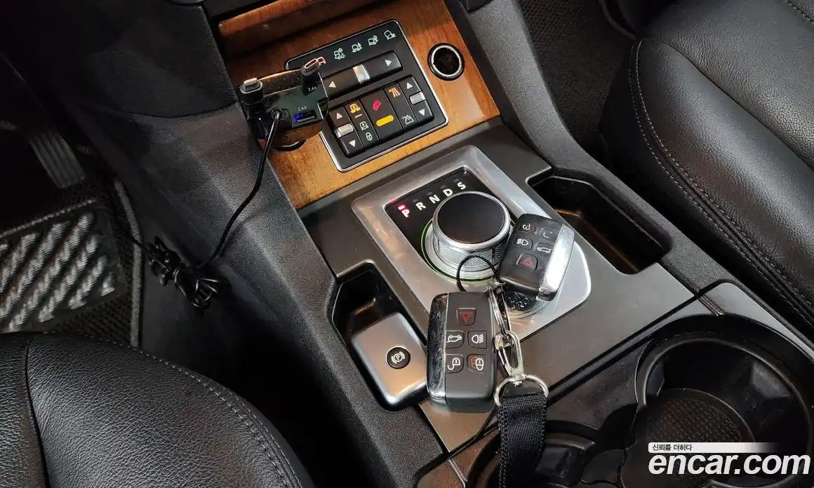 Land Rover Discovery 2012 3.0 Автомат в Москве № 166448, фото 9