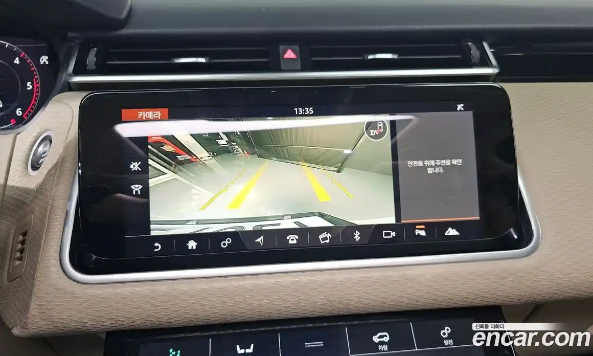 Land Rover Range-Rover Velar 2018 2.0 Автомат в Москве № 166660, фото 11