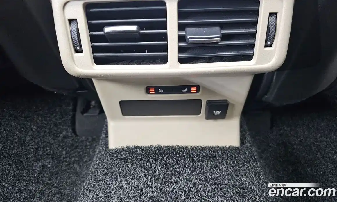 Land Rover Range-Rover Velar 2018 2.0 Автомат в Москве № 166660, фото 3