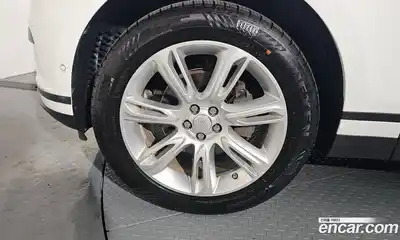 Land Rover Range-Rover Velar 2018 2.0 Автомат в Москве № 166660, миниатюра 5