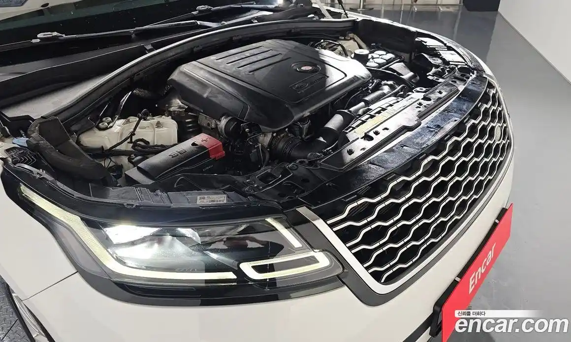 Land Rover Range-Rover Velar 2018 2.0 Автомат в Москве № 166660, фото 7