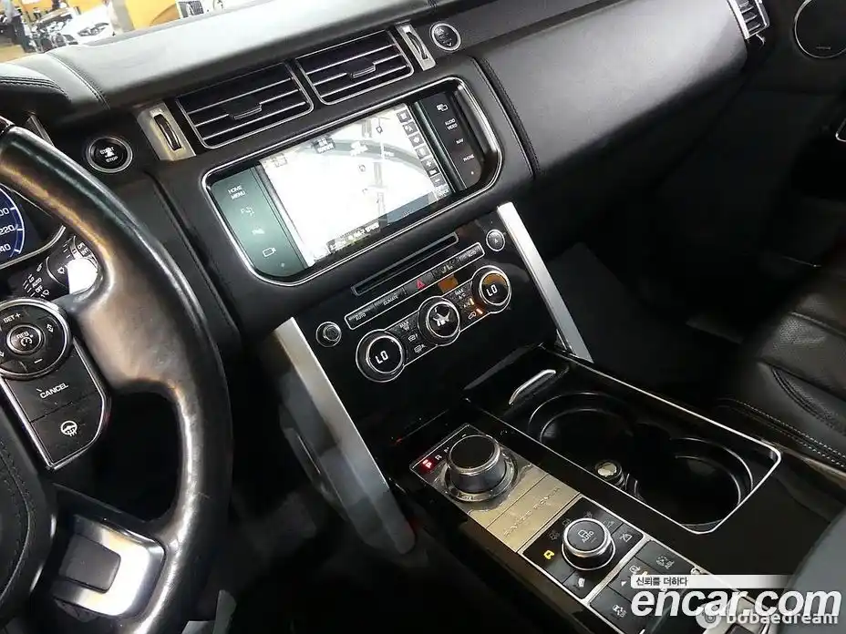 Land Rover Range-Rover 2015 4.4 Автомат в Москве № 166904, фото 13
