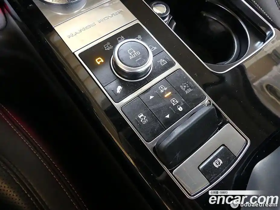 Land Rover Range-Rover 2015 4.4 Автомат в Москве № 166904, фото 15