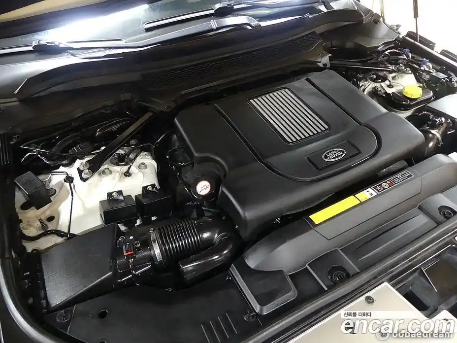 Land Rover Range-Rover 2015 4.4 Автомат в Москве № 166904, фото 6