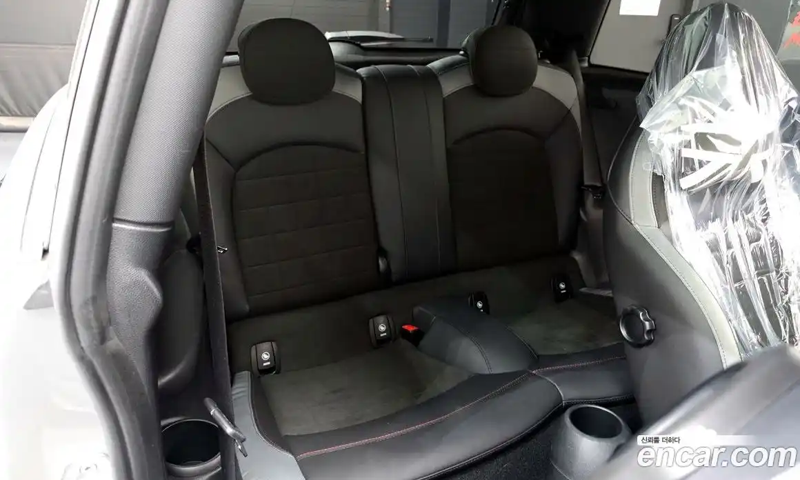 Mini Cooper 2024 2.0 Автомат в Москве № 166923, фото 1