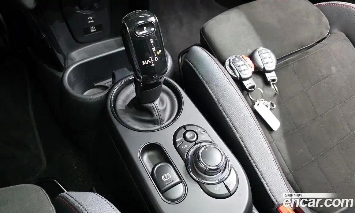 Mini Cooper 2024 2.0 Автомат в Москве № 166923, фото 5