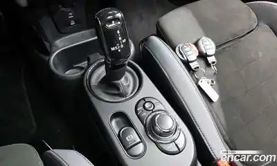 Mini Cooper 2024 2.0 Автомат в Москве № 166923, миниатюра 5