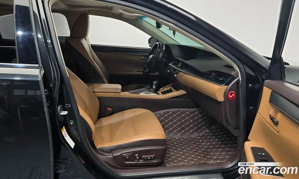 Lexus ES 2017 2.5 Автомат в Москве № 168276, фото 14