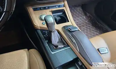 Lexus ES 2017 2.5 Автомат в Москве № 168276, миниатюра 2