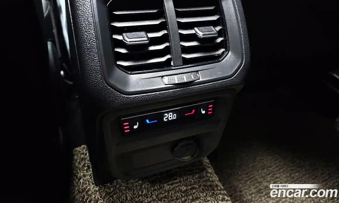 Volkswagen Tiguan 2023 2.0 Автомат в Москве № 168507, фото 16