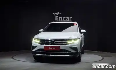 Volkswagen Tiguan 2023 2.0 Автомат в Москве № 168507, миниатюра 3