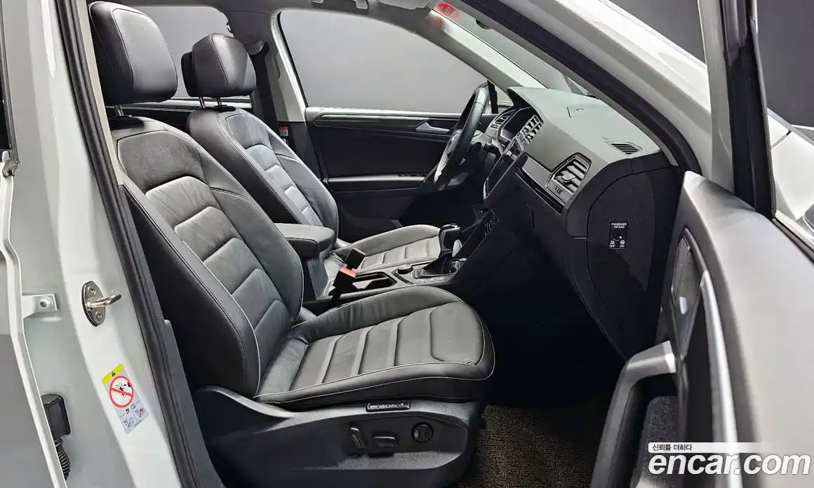 Volkswagen Tiguan 2023 2.0 Автомат в Москве № 168507, фото 10