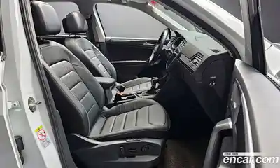 Volkswagen Tiguan 2023 2.0 Автомат в Москве № 168507, миниатюра 10