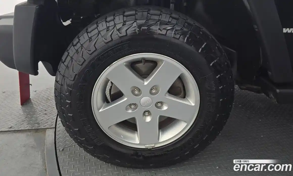 Jeep Wrangler 2012 3.6 Автомат в Москве № 169687, фото 17