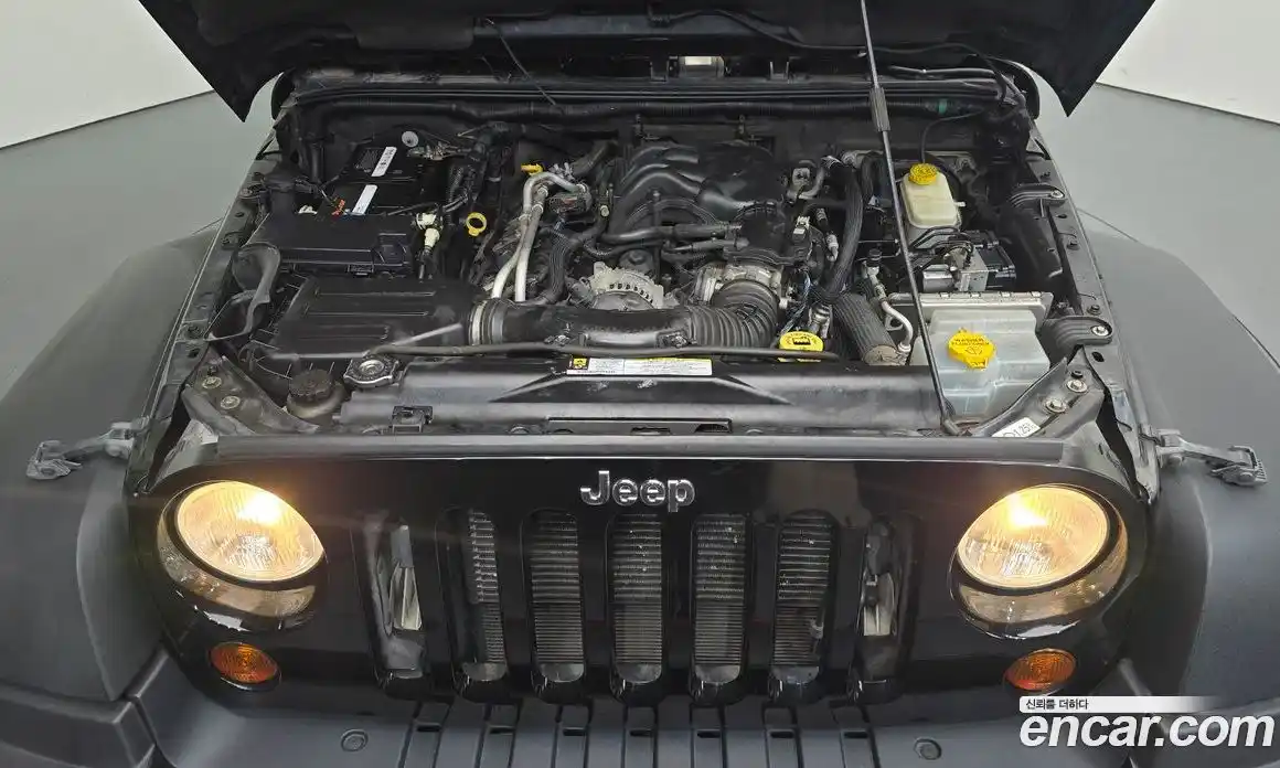 Jeep Wrangler 2012 3.6 Автомат в Москве № 169687, фото 8