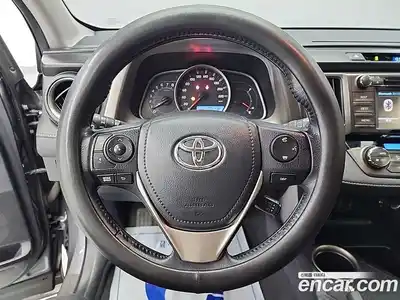 Toyota RAV4 2015 2.5 Автомат в Москве № 170360, миниатюра 9