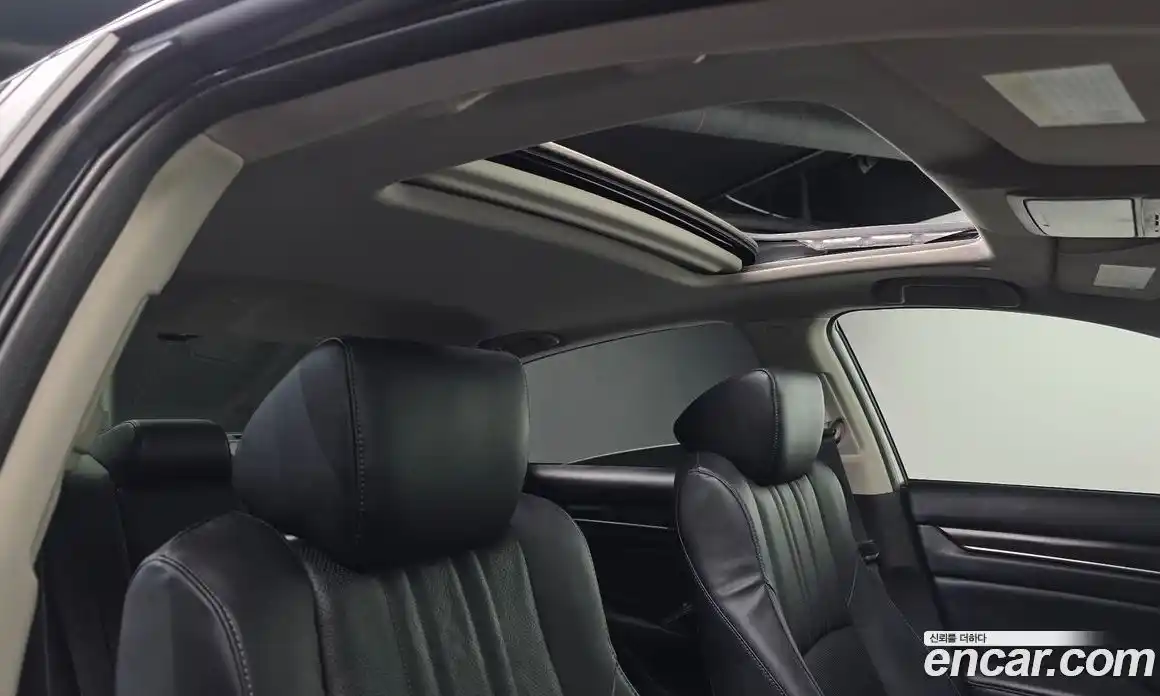 Honda Accord 2018 2.0 Автомат в Москве № 170630, фото 15