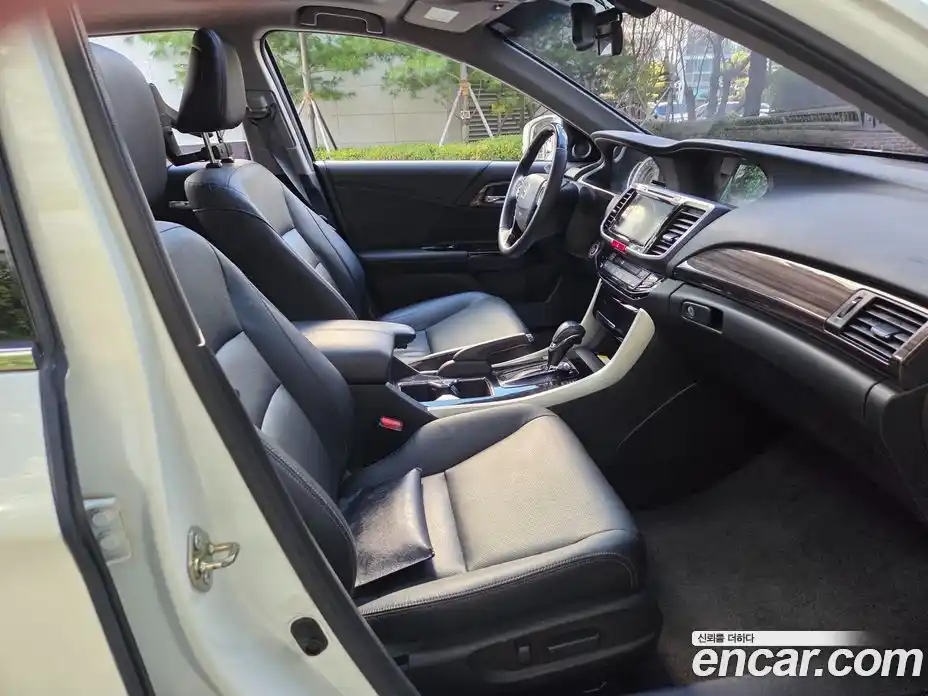 Honda Accord 2017 3.5 Автомат в Москве № 170701, фото 15