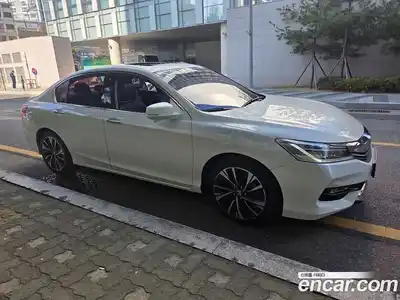 Honda Accord 2017 3.5 Автомат в Москве № 170701, миниатюра 3