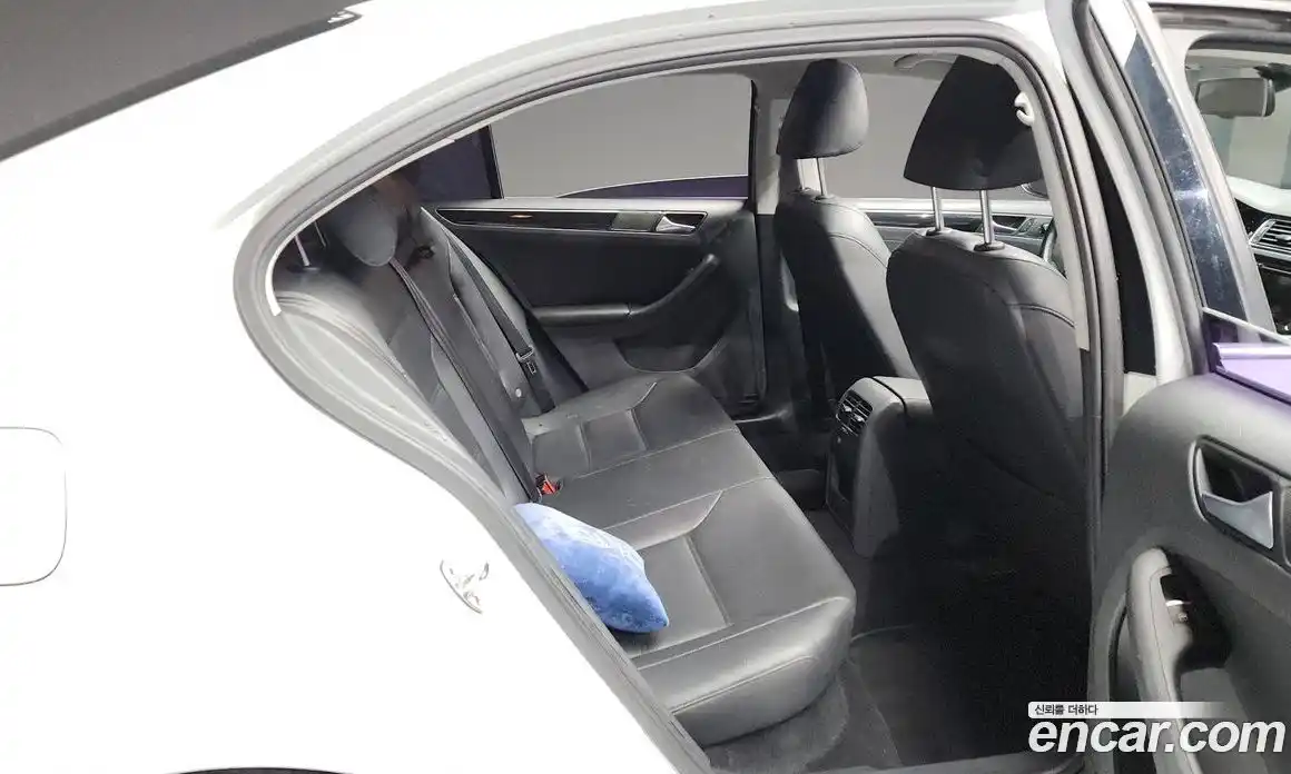 Volkswagen Jetta 2015 2.0 Автомат в Москве № 176974, фото 14