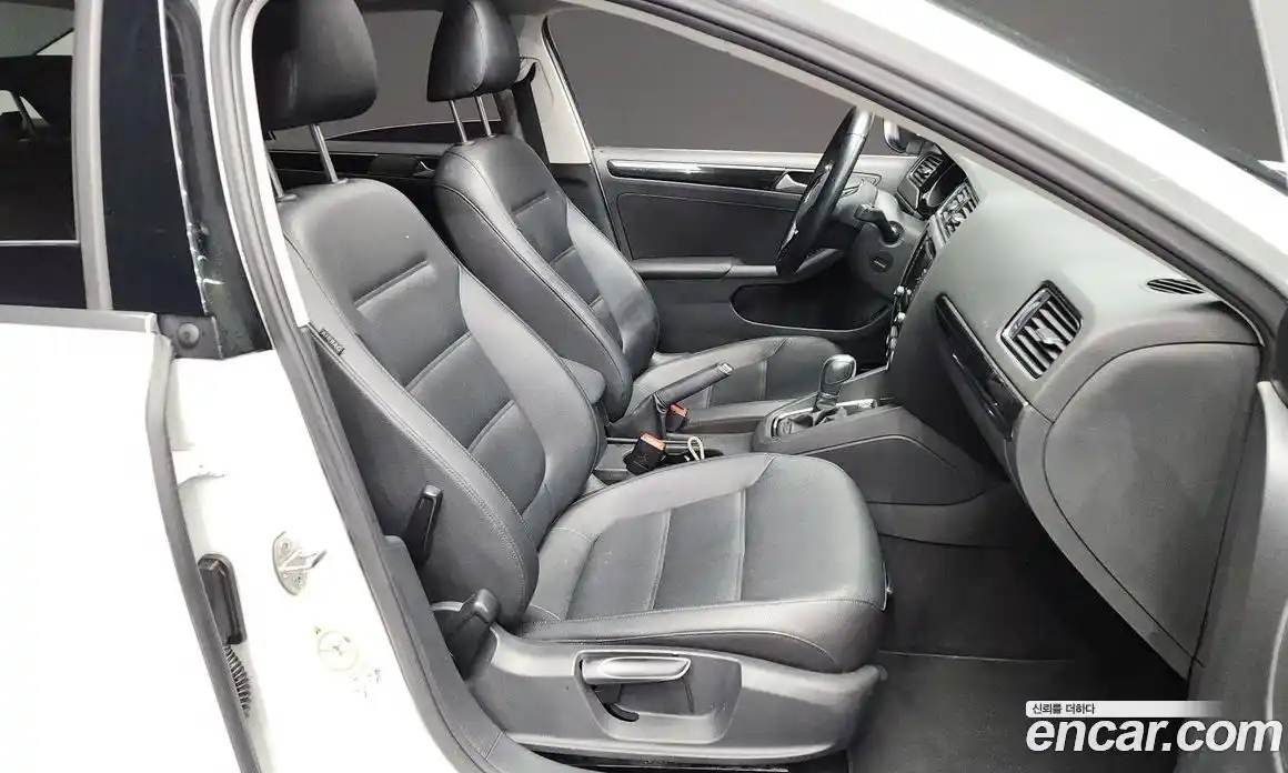 Volkswagen Jetta 2015 2.0 Автомат в Москве № 176974, фото 16