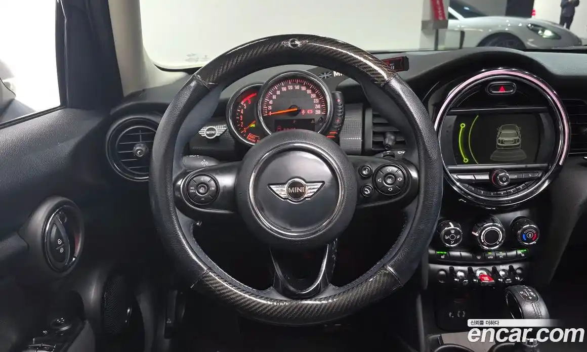 Mini Cooper 2017 1.5 Автомат в Москве № 184638, фото 14