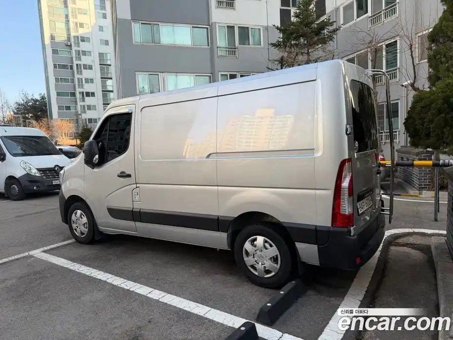Renault Master 2021 2.3 Механическая в Москве № 185358, фото 4